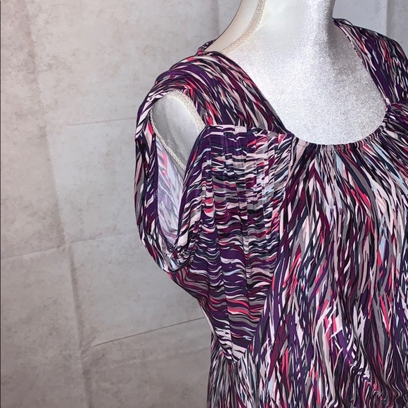 Splashes of Color Adorn this Comfy Dress - Picture 11 of 11